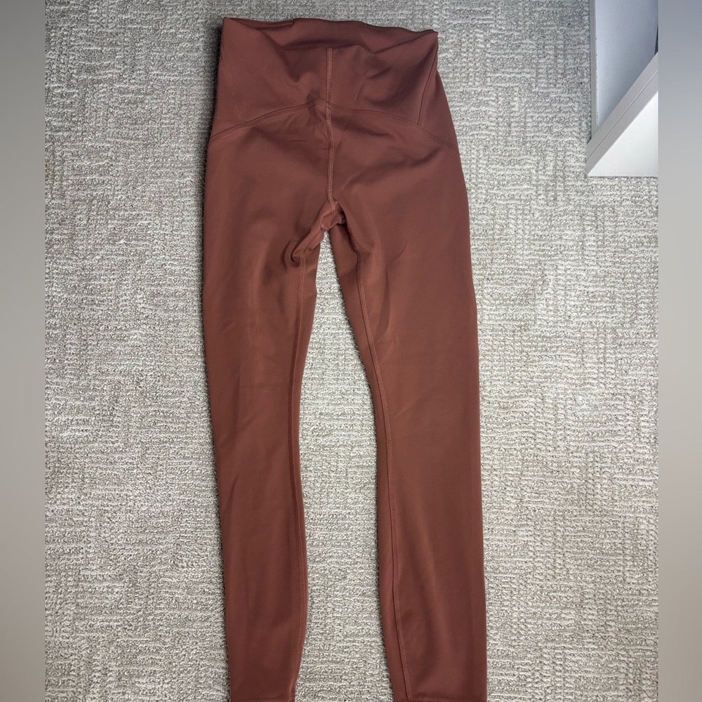 LULULEMON trendy align High rise pant 28’